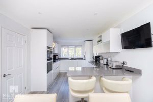 Photo 31- click for photo gallery